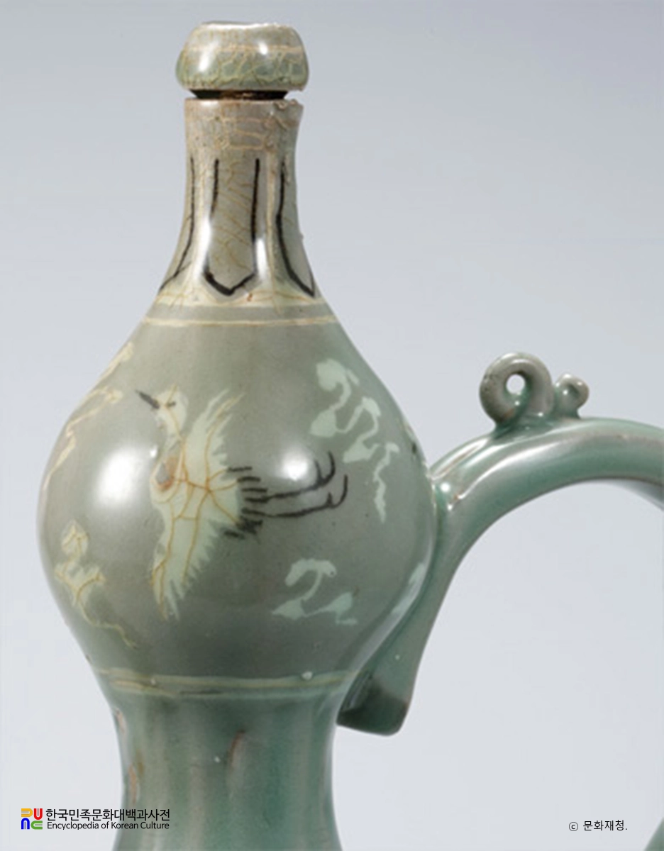 청자 상감모란문 표주박모양 주전자