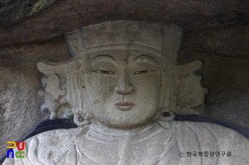 서울 보타사 마애보살좌상 상호