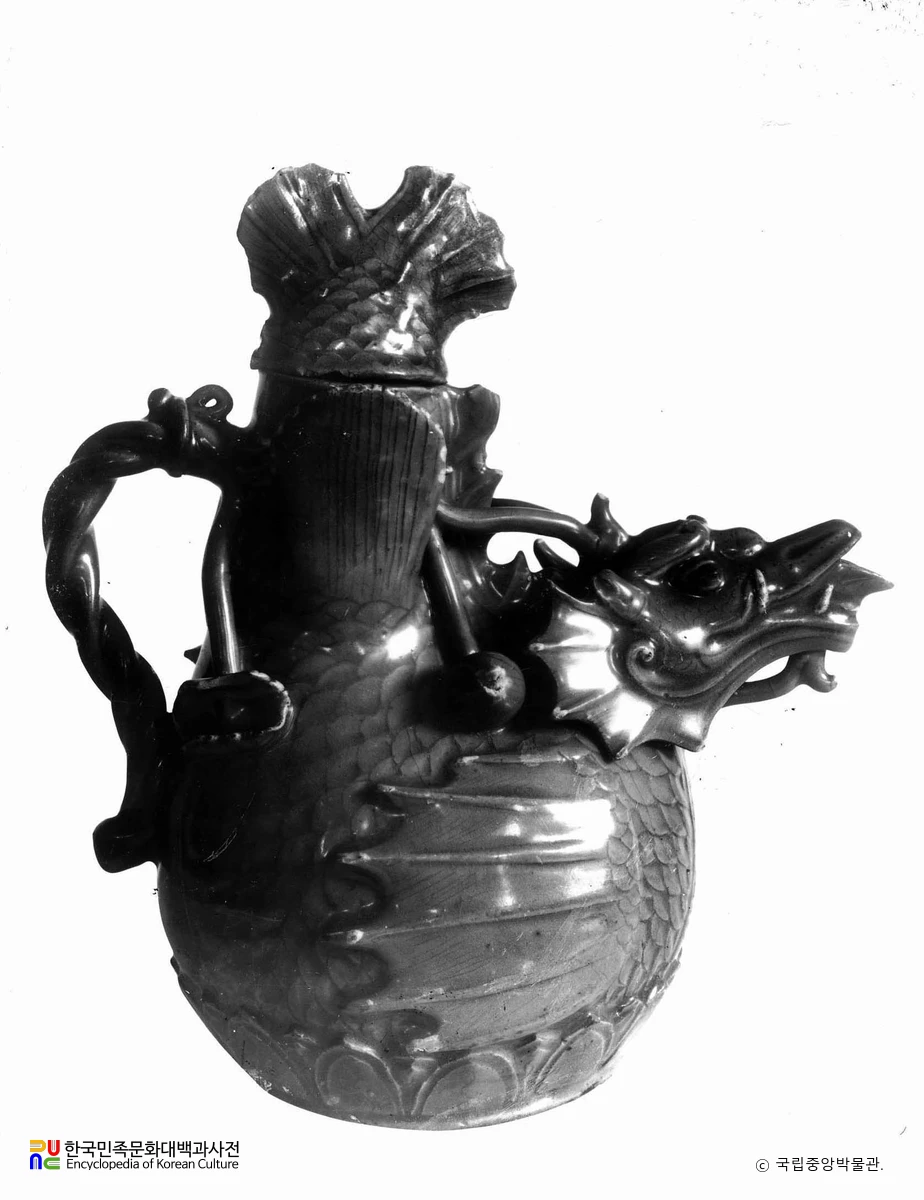 고려 도자 청자비룡형주자