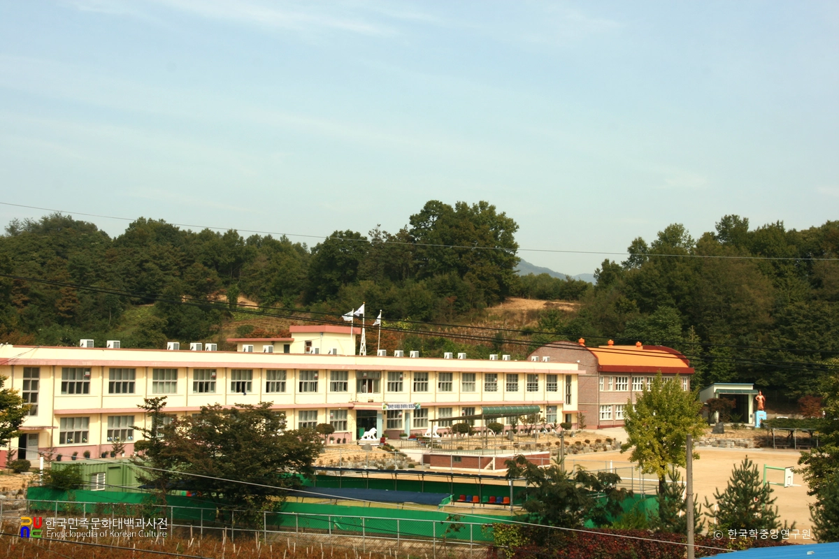 엄정초등학교