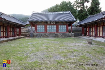 통영 통영향교 중 대성전 일곽
