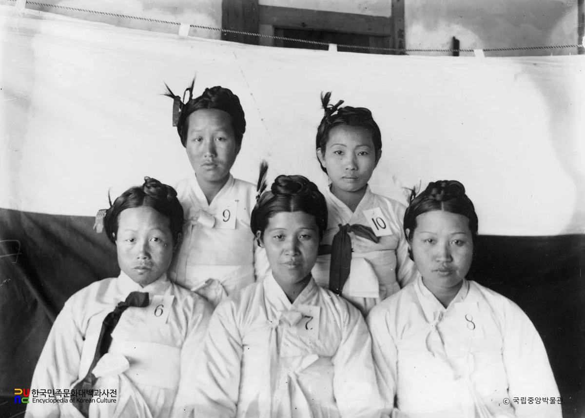 황해도 서흥군 여인들의 모습