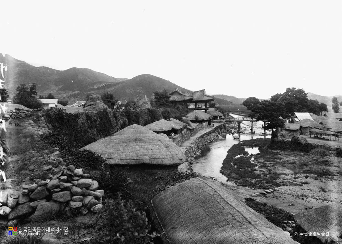 순천 낙안읍성 동문과 성벽