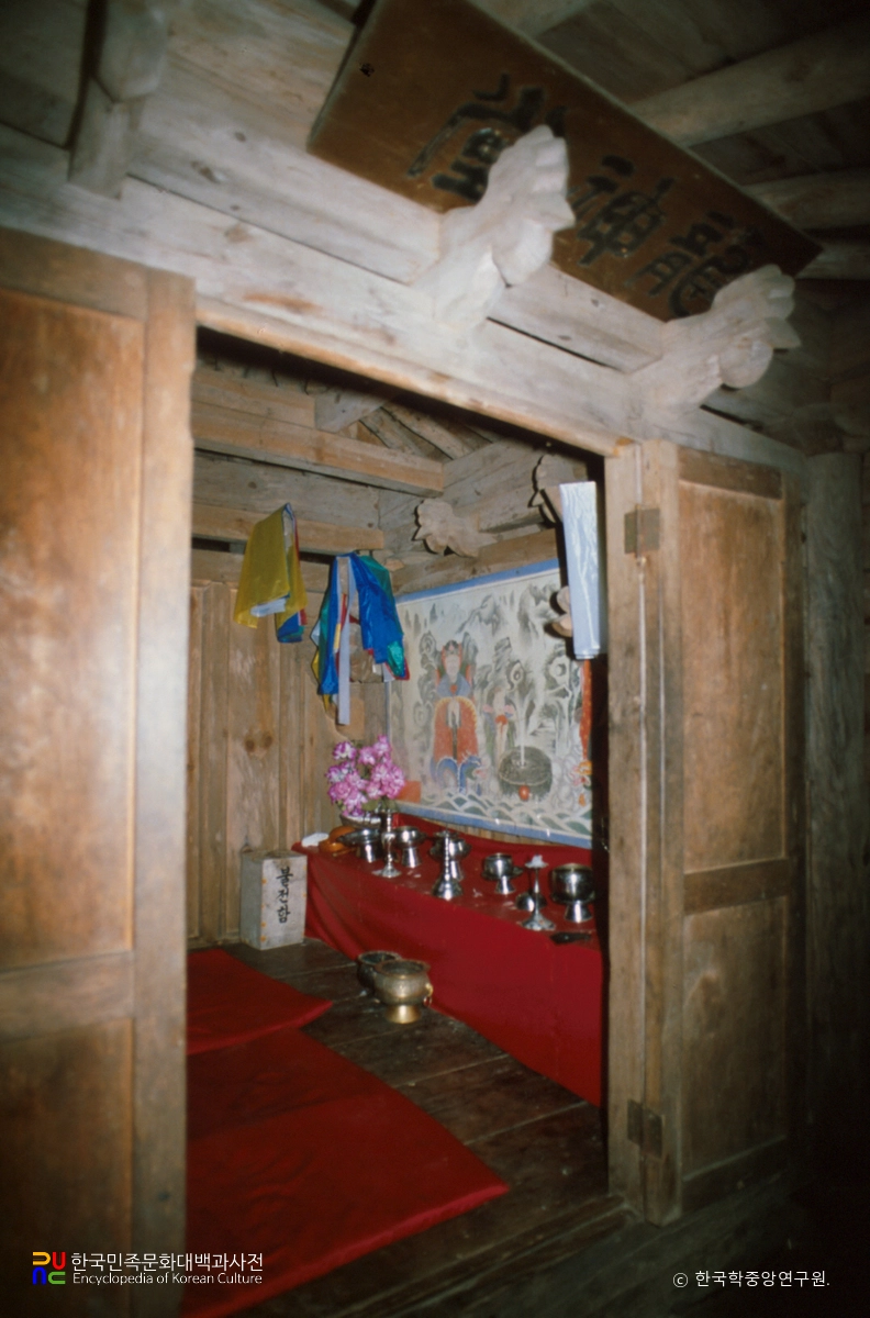 평창 용신당 측면