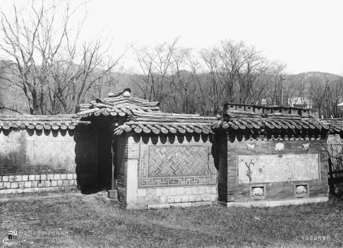 서울 경복궁 자경전 십장생 굴뚝 일대