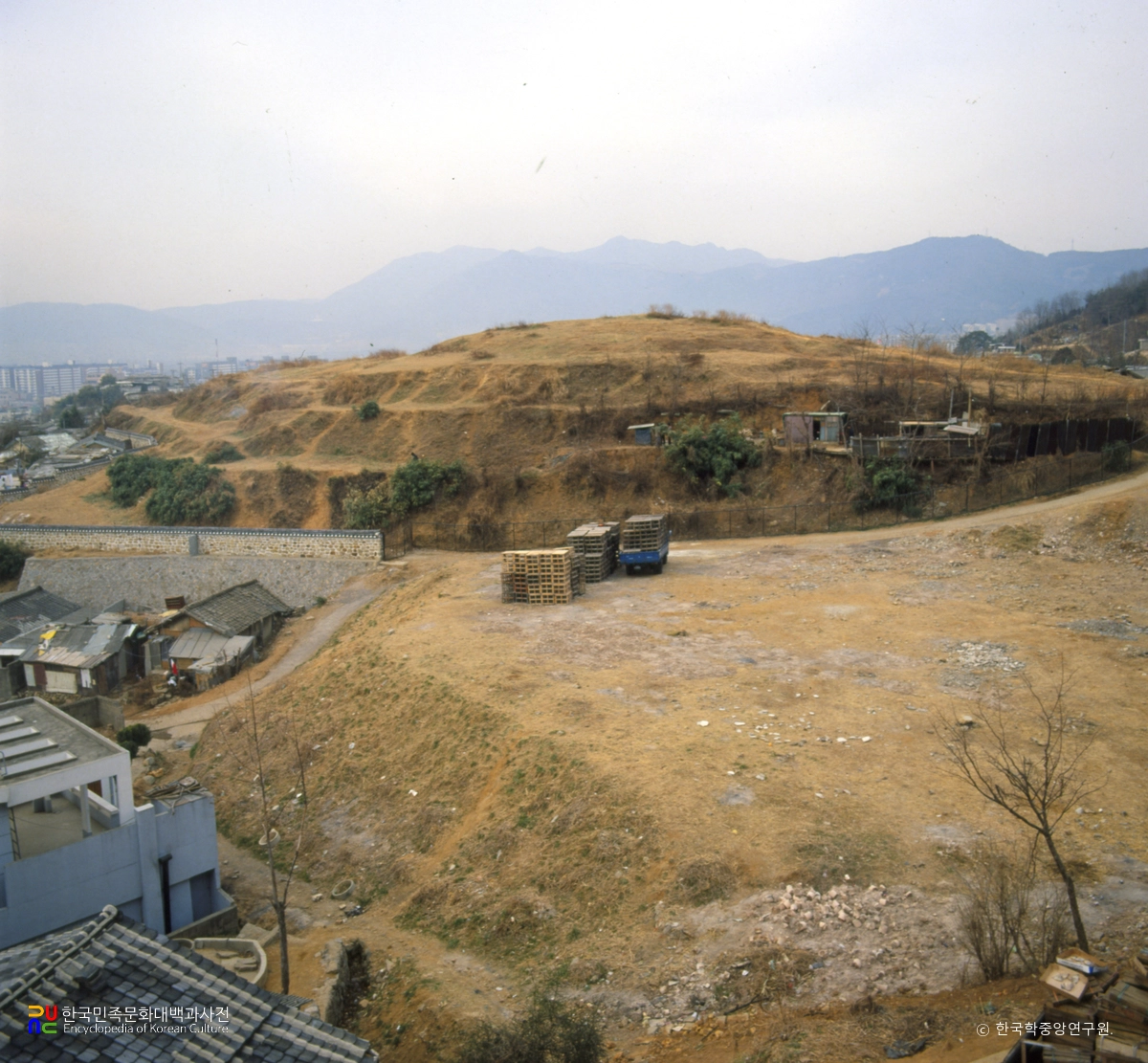 부산 복천동 고분군 전경