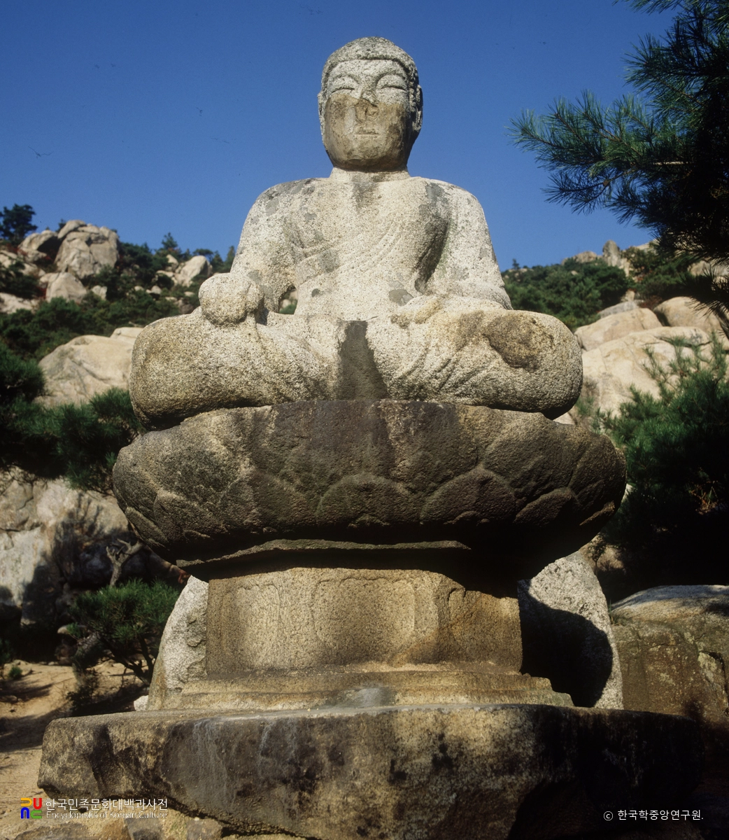 경주 남산 삼릉계 석조 여래 좌상