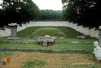 파주 윤관 장군 묘