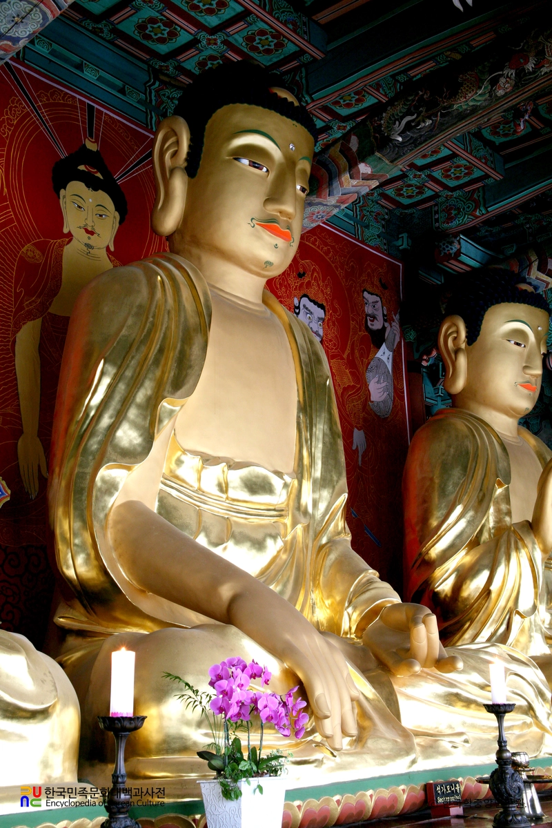 완주 송광사 소조석가여래삼불좌상 및 복장유물 / 석가