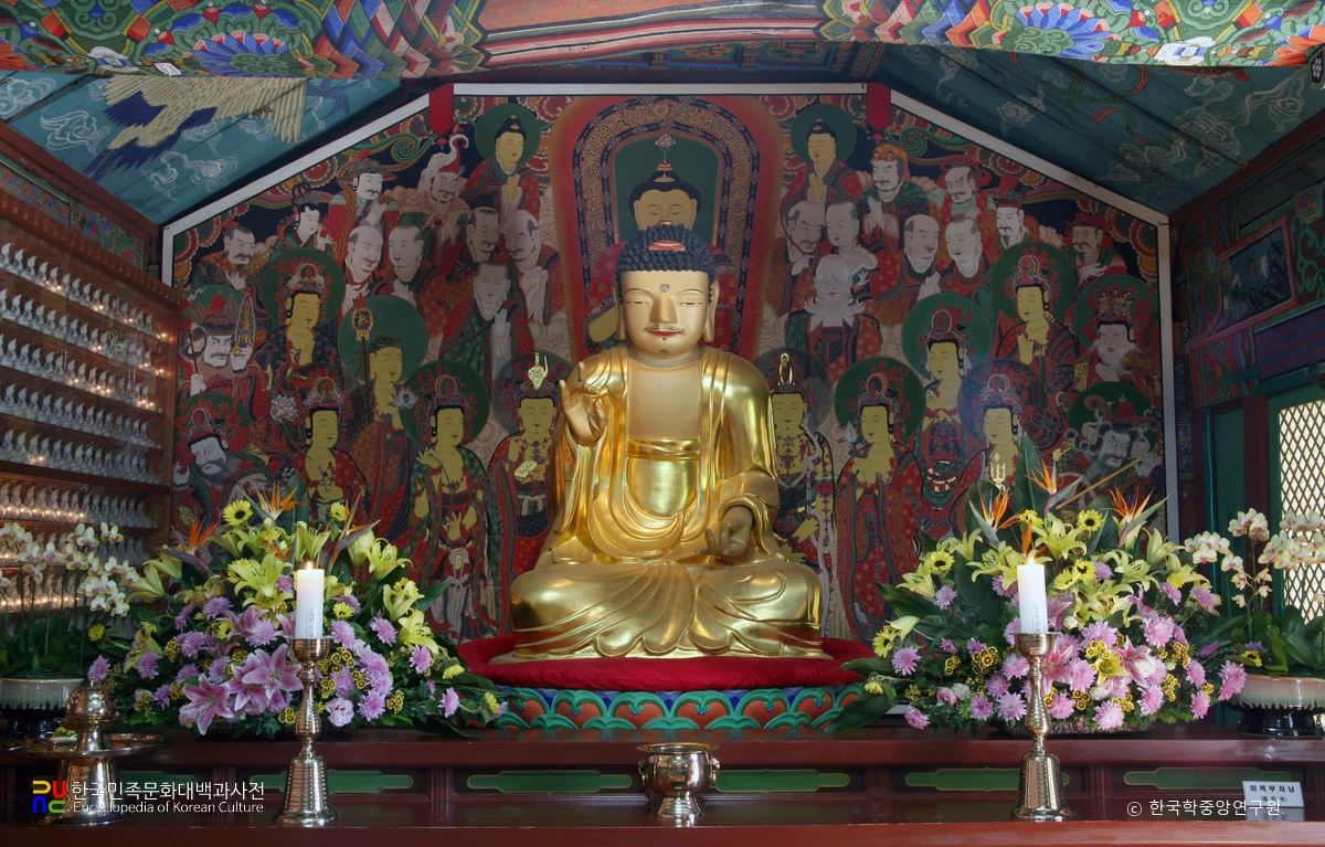 범어사 미륵전 목조여래좌상