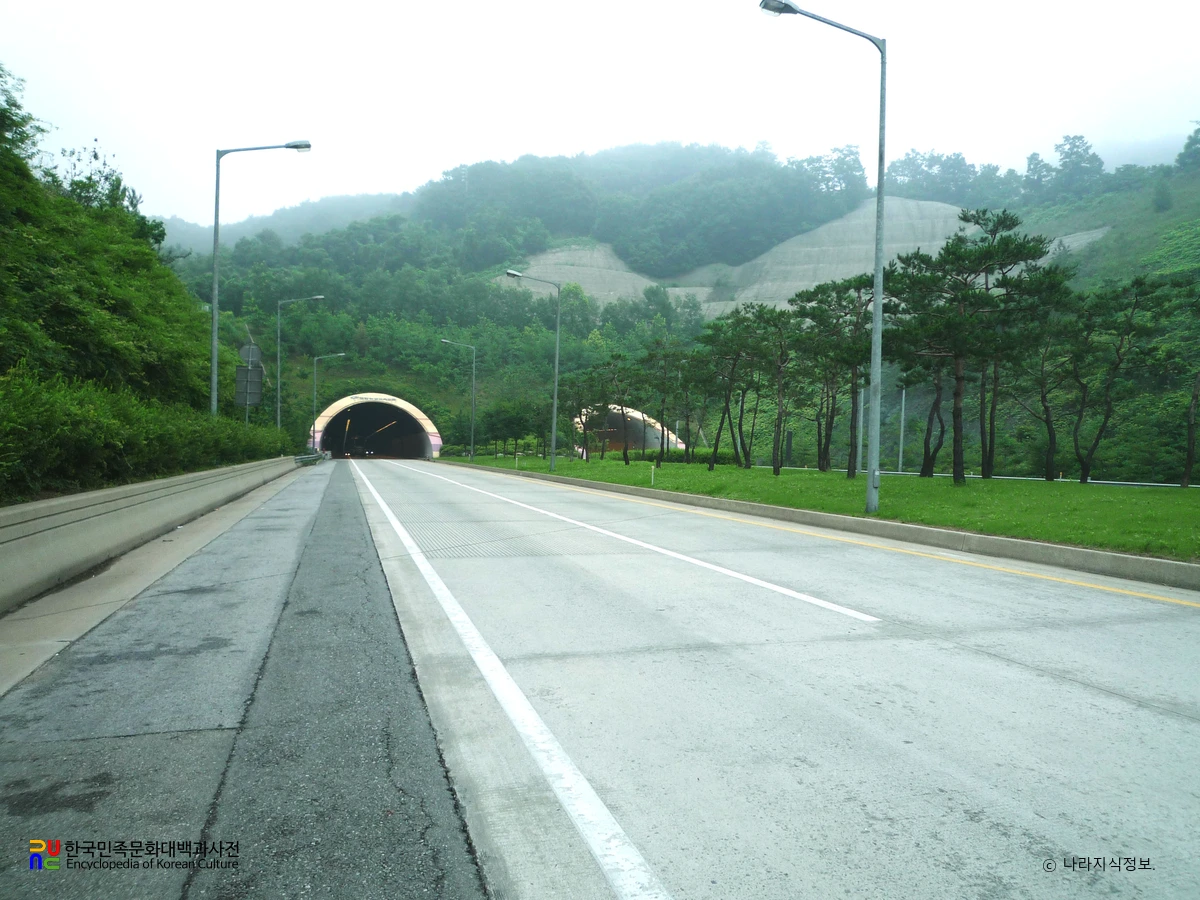 논산천안고속도로