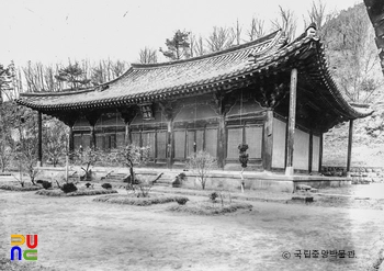 영주 부석사 무량수전 정측면