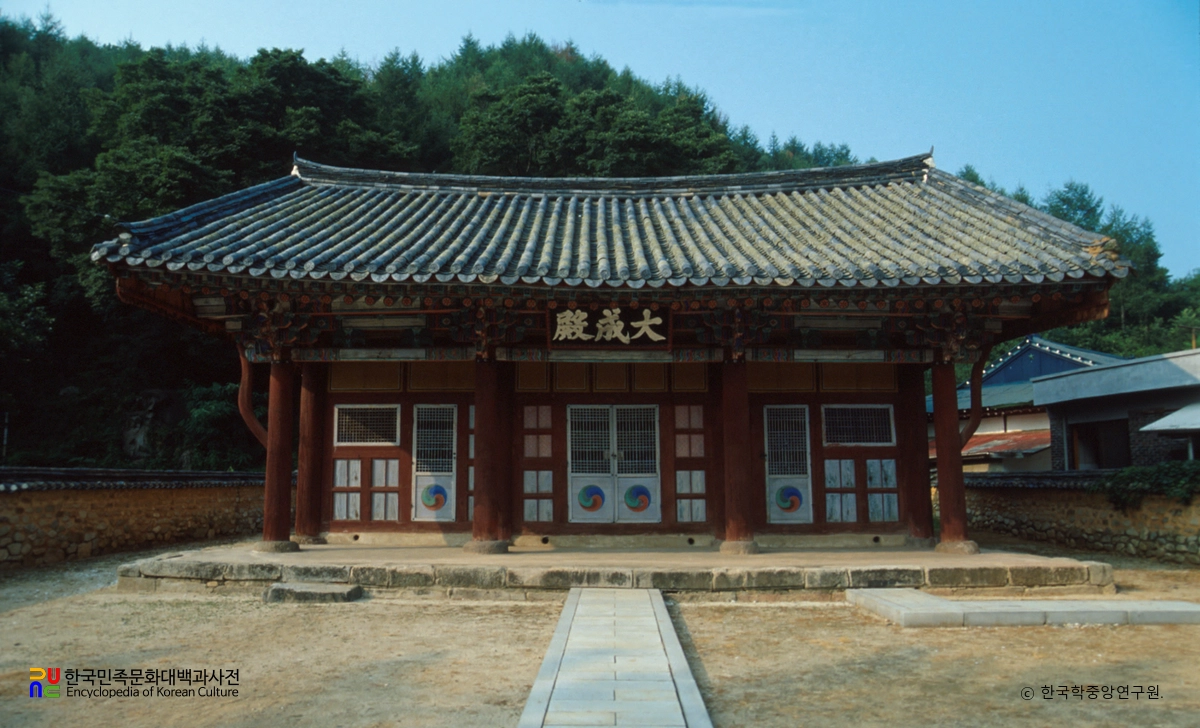 장수향교 대성전