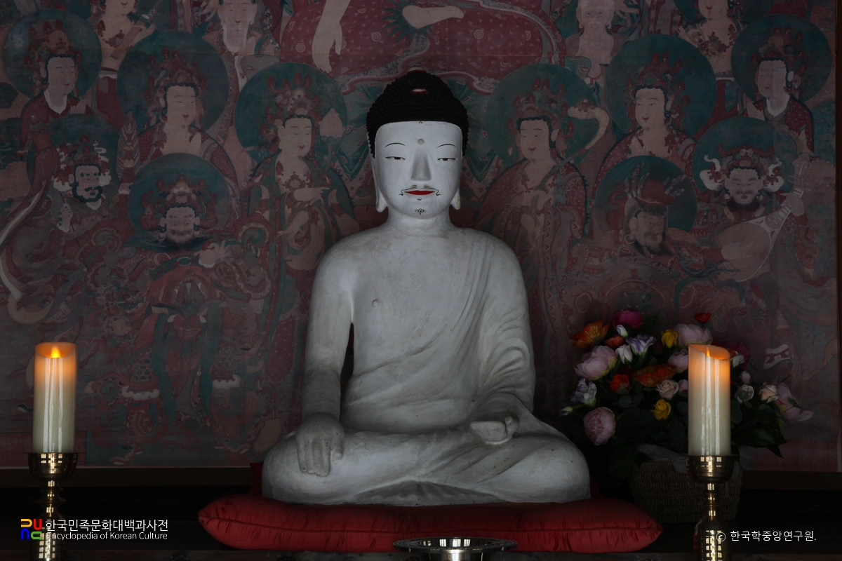 밀양 표충사 석조석가여래좌상