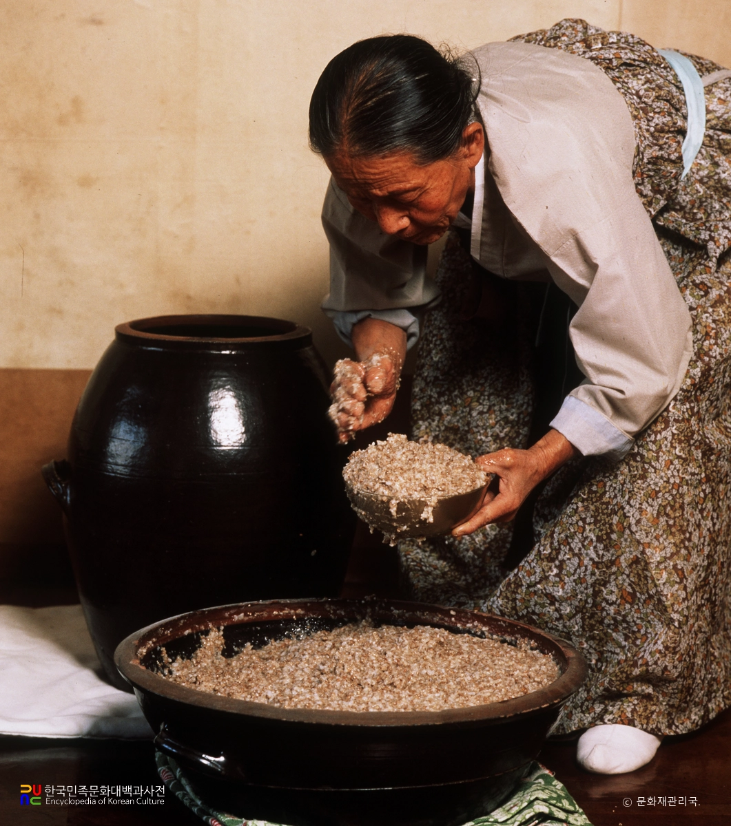 교동법주 / 술독에 담근다