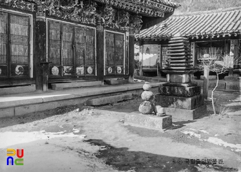 합천 해인사 원당암 석등과 석탑