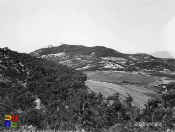 이원 율지리 산성 전경