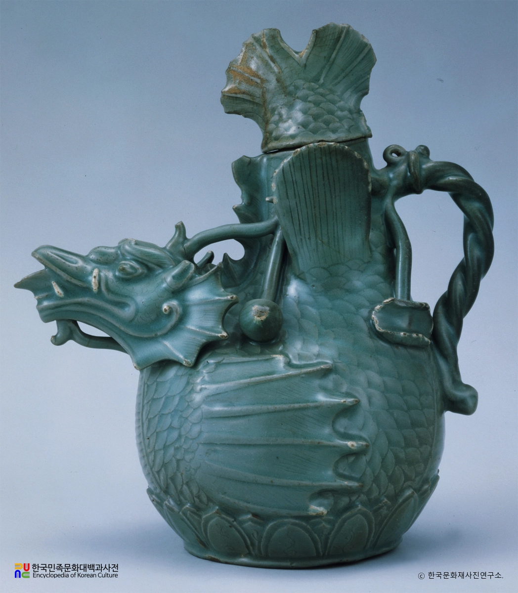 청자 어룡형 주전자