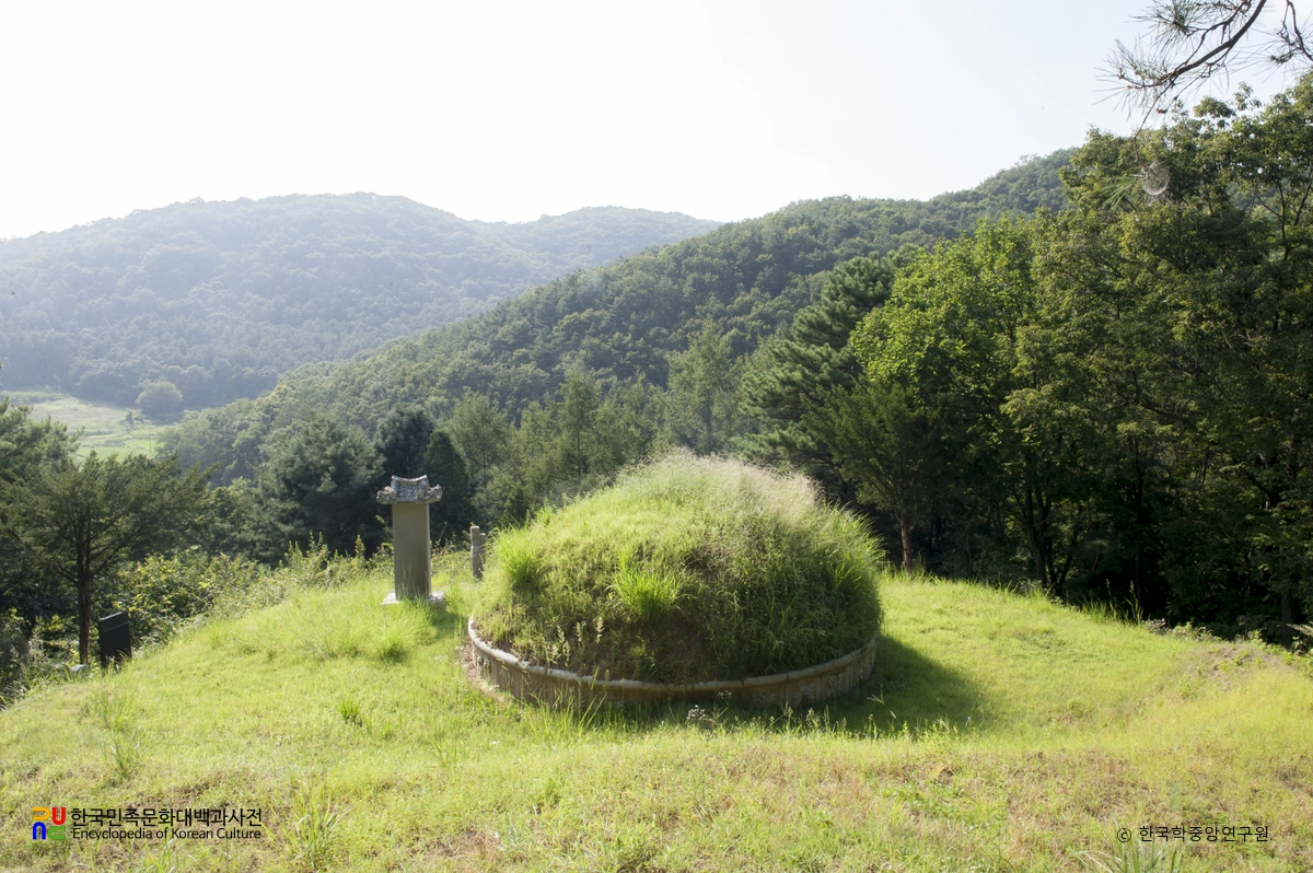 파주 윤곤선생 묘