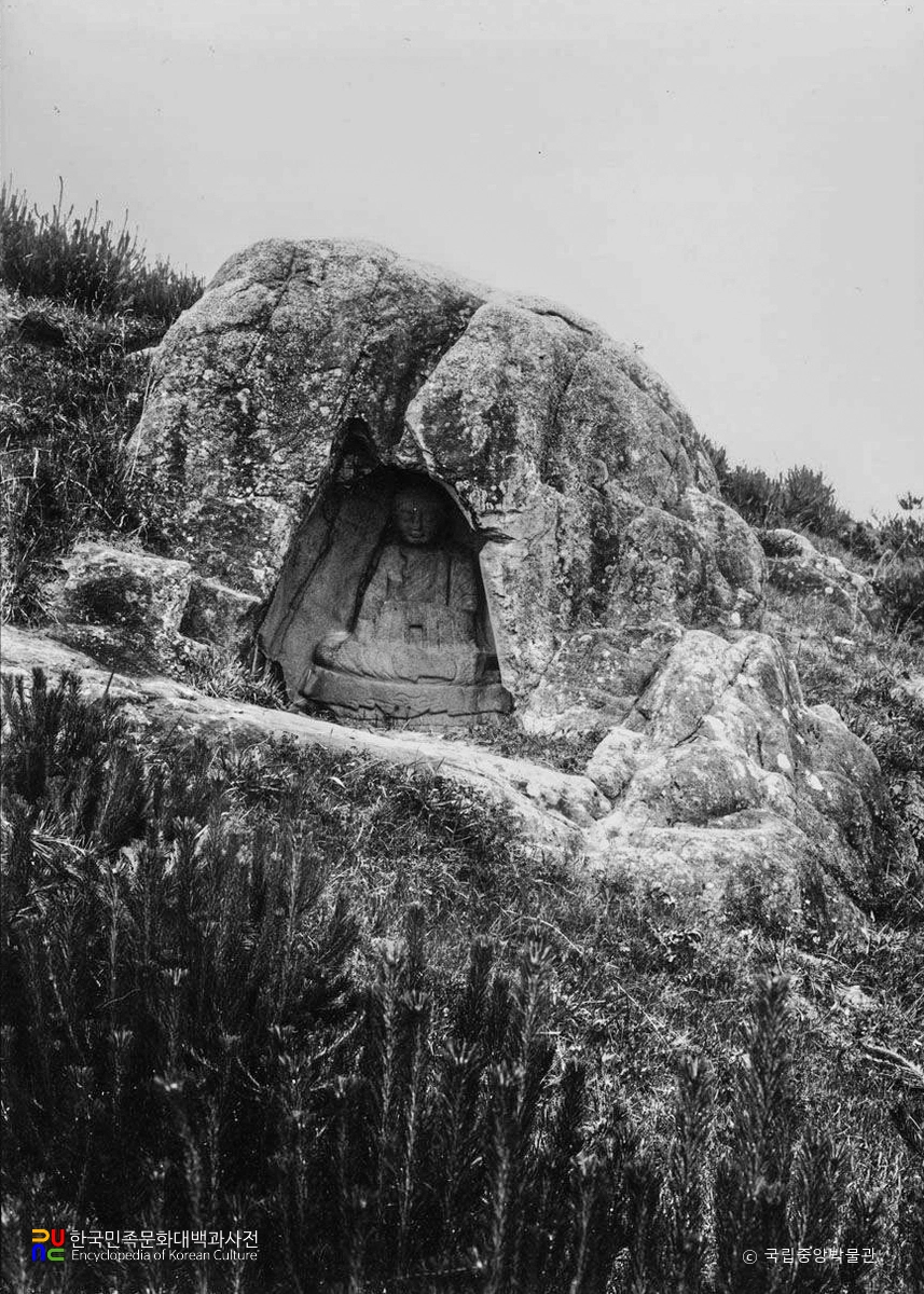 경주 남산 불곡 마애여래좌상 전경