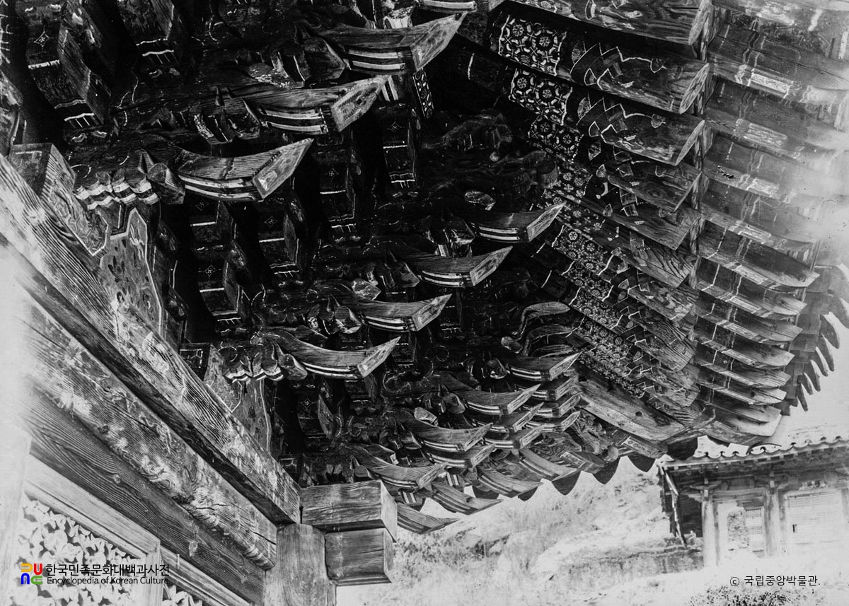 제천 덕주사 극락전 처마