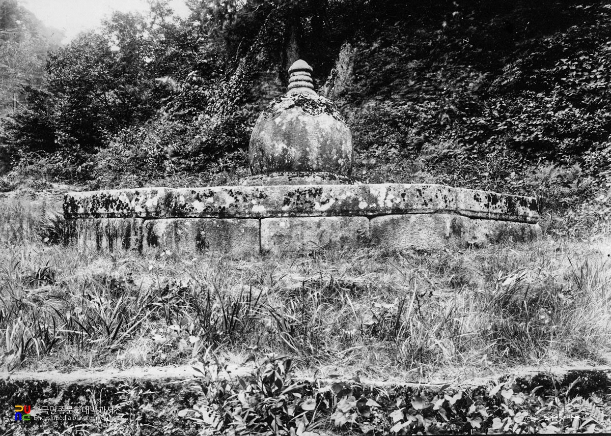 장단 화장사 지공정혜영조탑 정측면