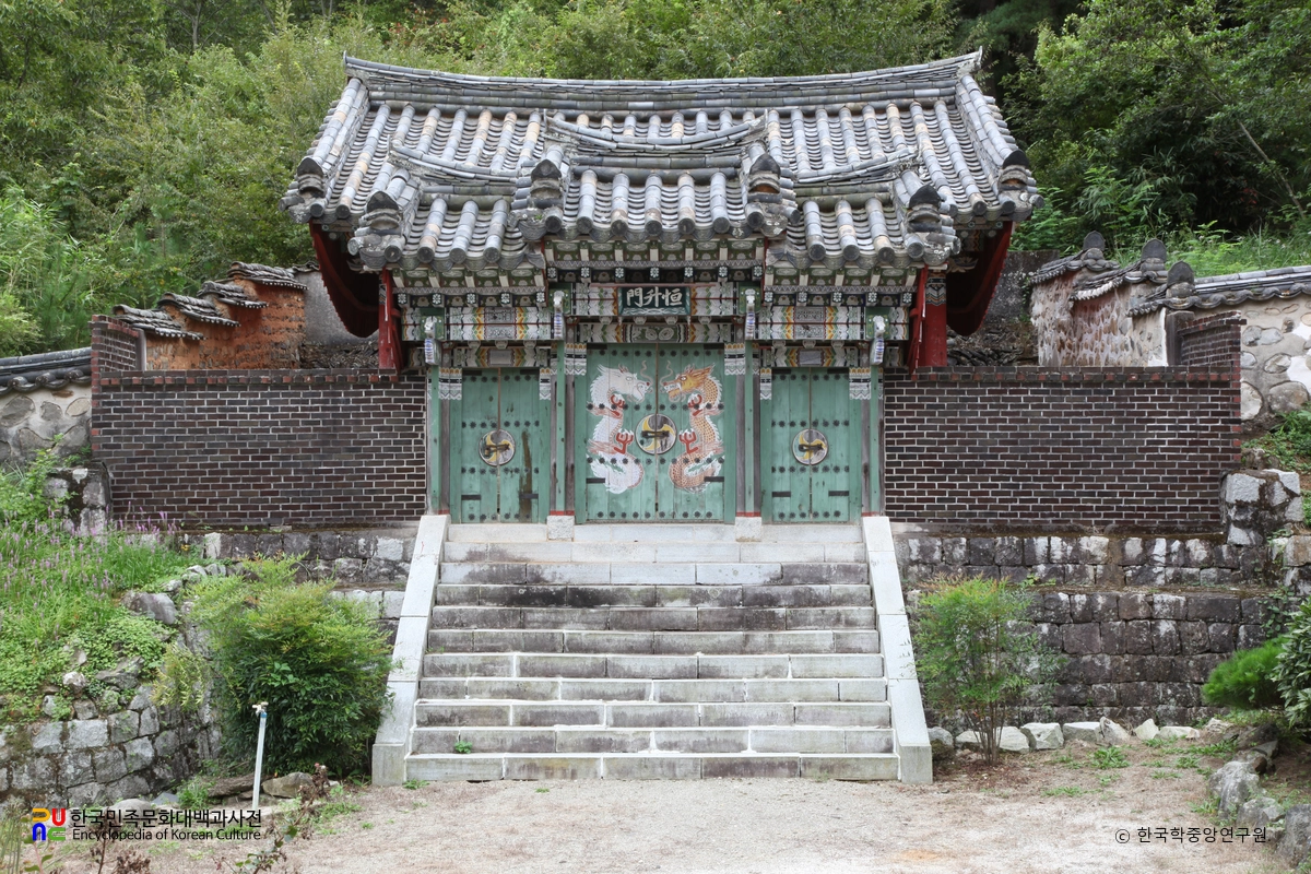 경남 고성 수림서원 중 항승문 정면
