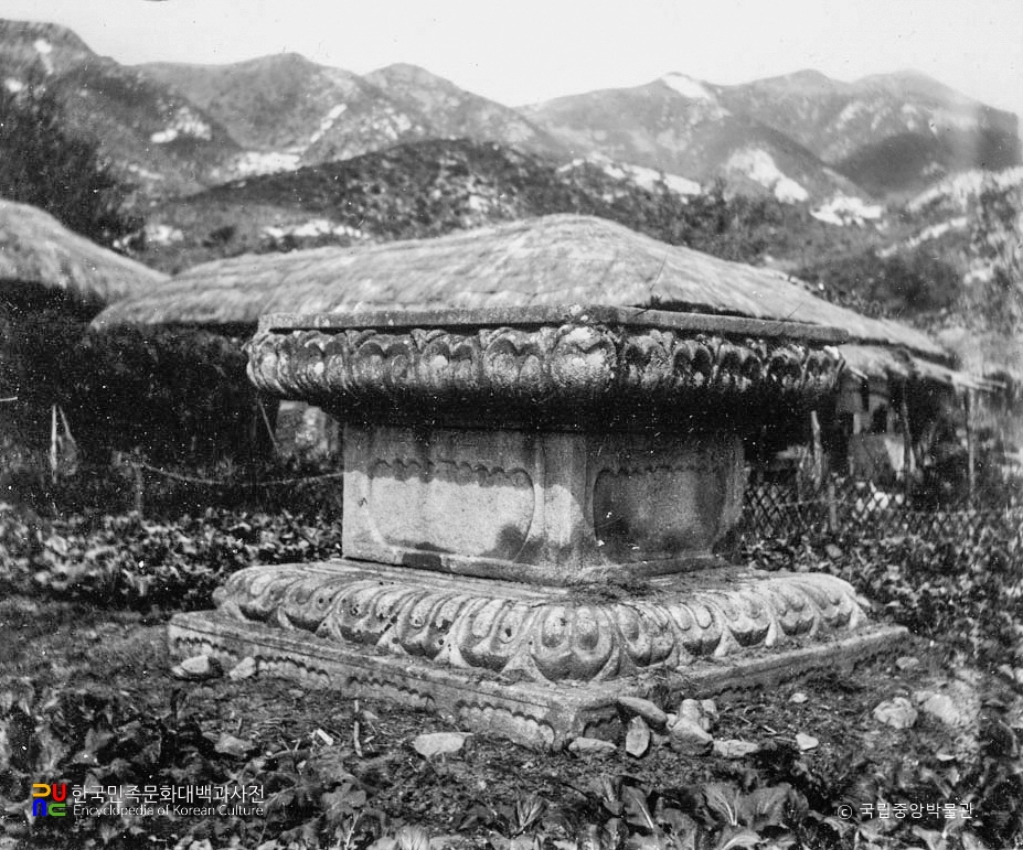 여주 고달사지 석조대좌