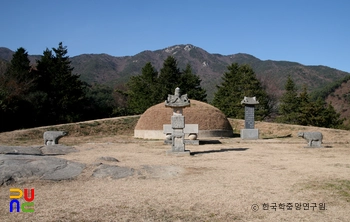 예산 남연군의 묘 정면