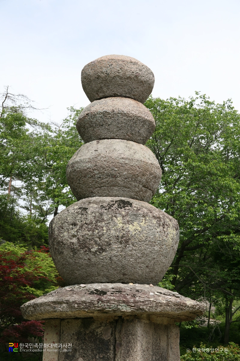 화순 운주사 발형 다층석탑