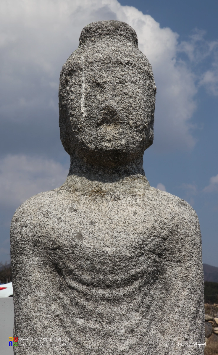 함양 극락사지 석조여래입상의 상호