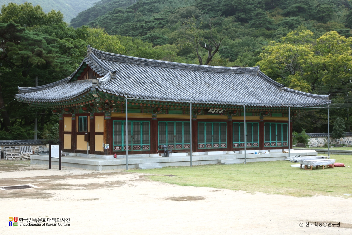 밀양 표충서원 강당 정측면