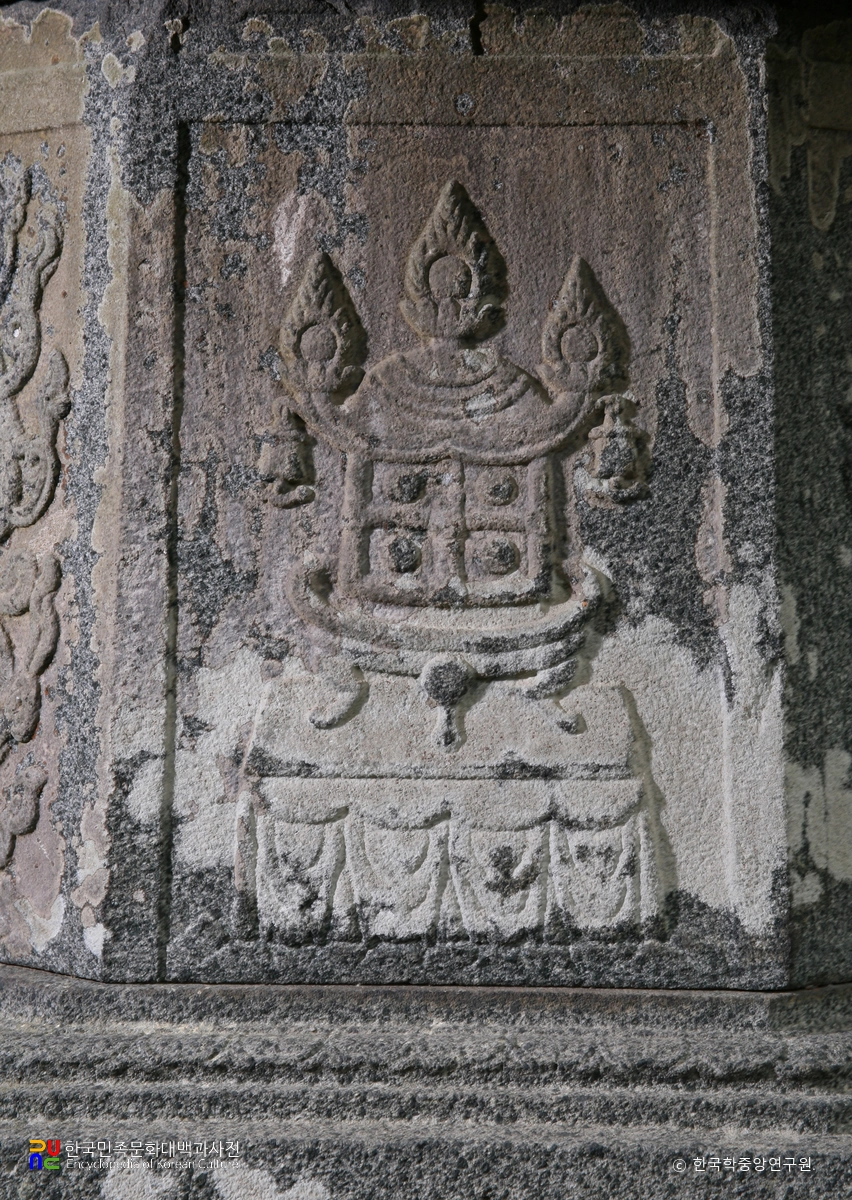 구례 연곡사 동 승탑 중 탑신 문양