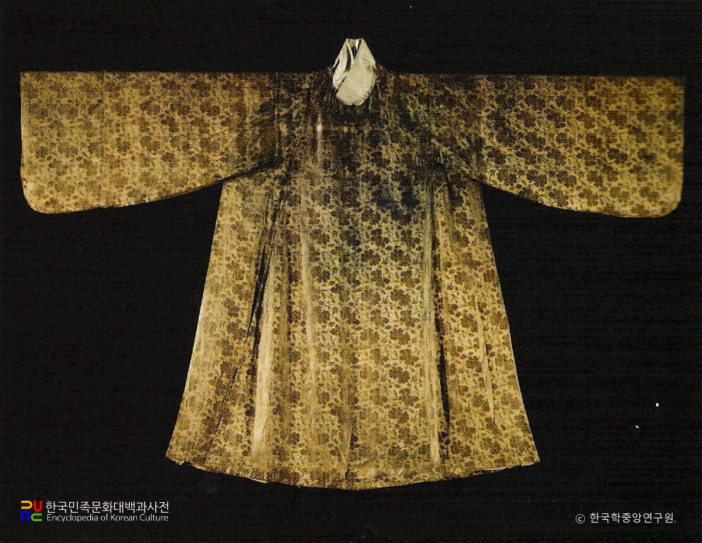 이응해장군 묘 출토복식 단령