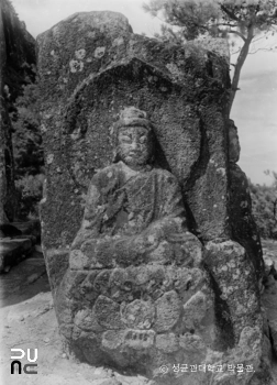 경주 남산 칠불암 마애마카오 슬롯 머신 추천 사면불 중 여래좌상