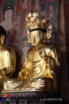 진주 청곡사 목조석가여래삼존좌상 중 좌협시 우측면