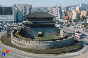 서울 흥인지문 정면 전경