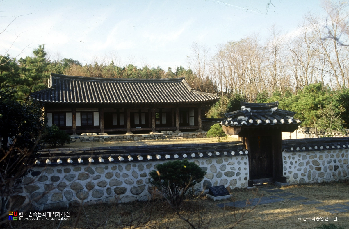 군관청