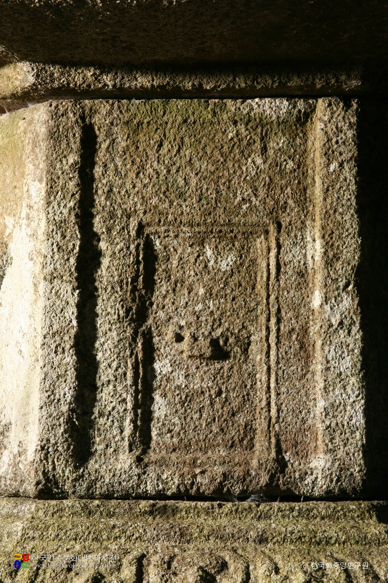 순천 선암사 북 승탑 문비