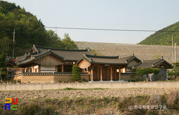 경주 장산서원 전경
