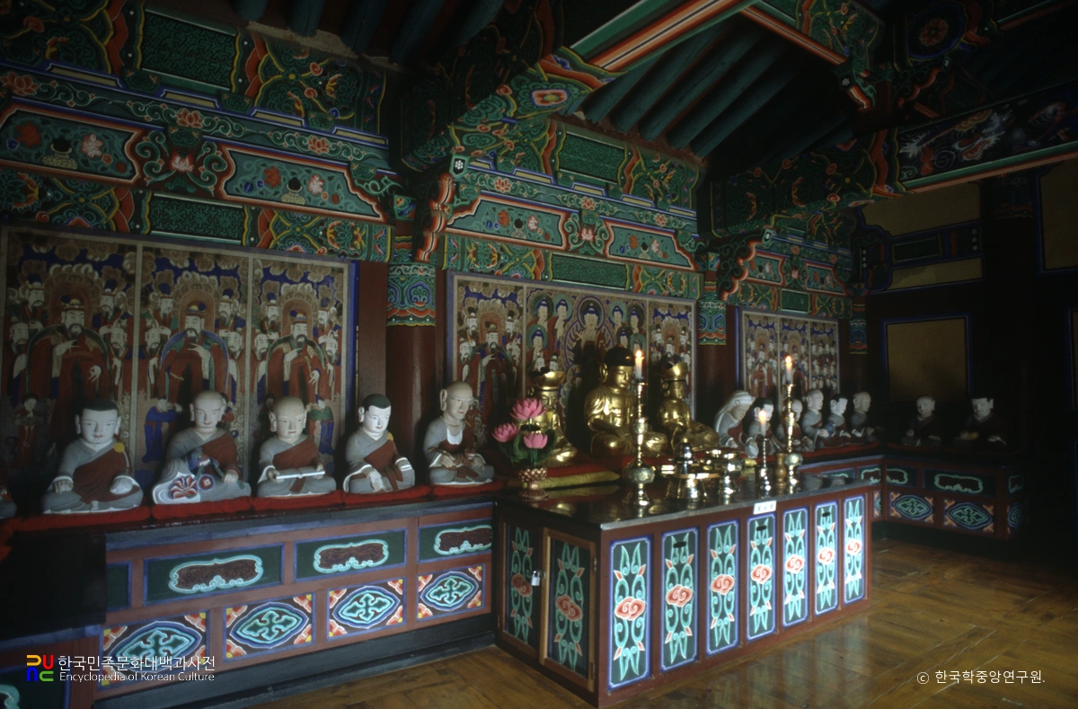 경주 불국사 중 나한전 내부