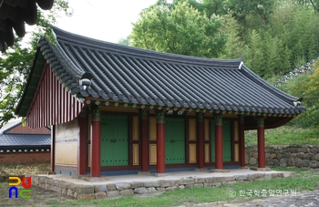 영암향교 서무 정측면