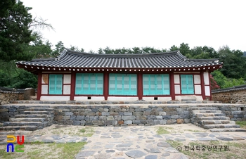 서천 비인향교 명륜당 정면