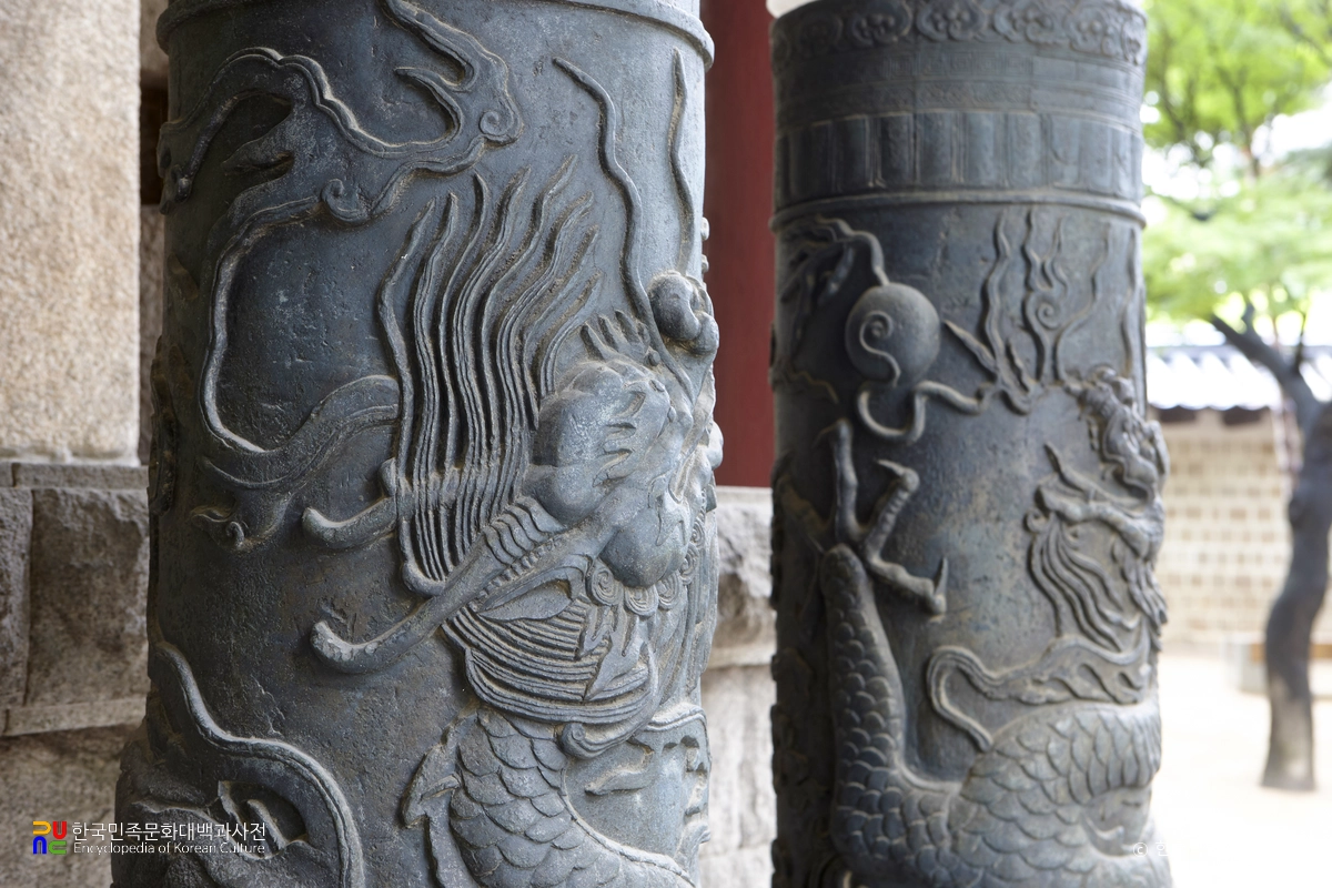 창경궁 자격루 수수통의 용문양