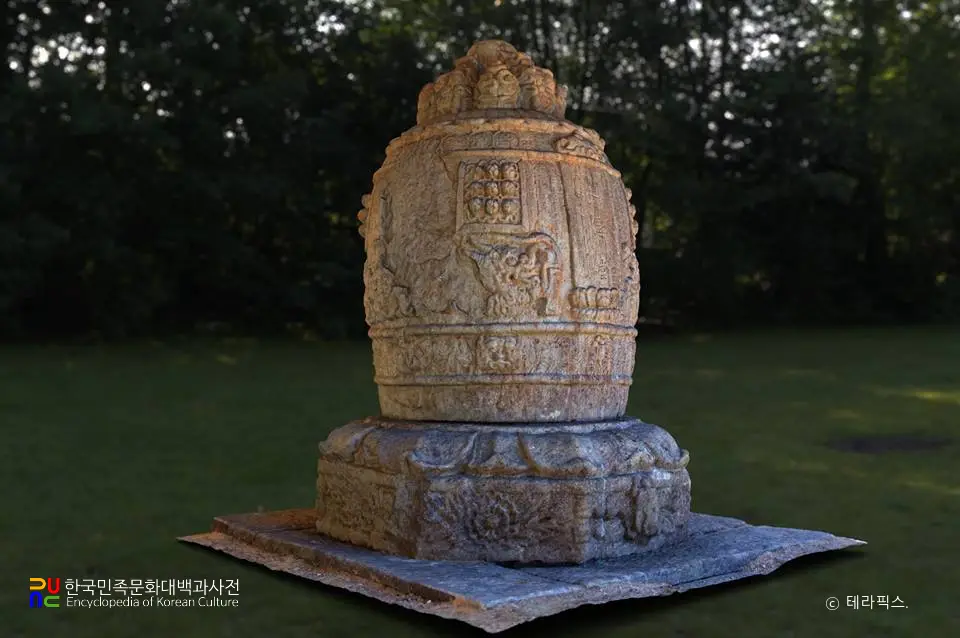 장성 백양사 소요대사탑 측면