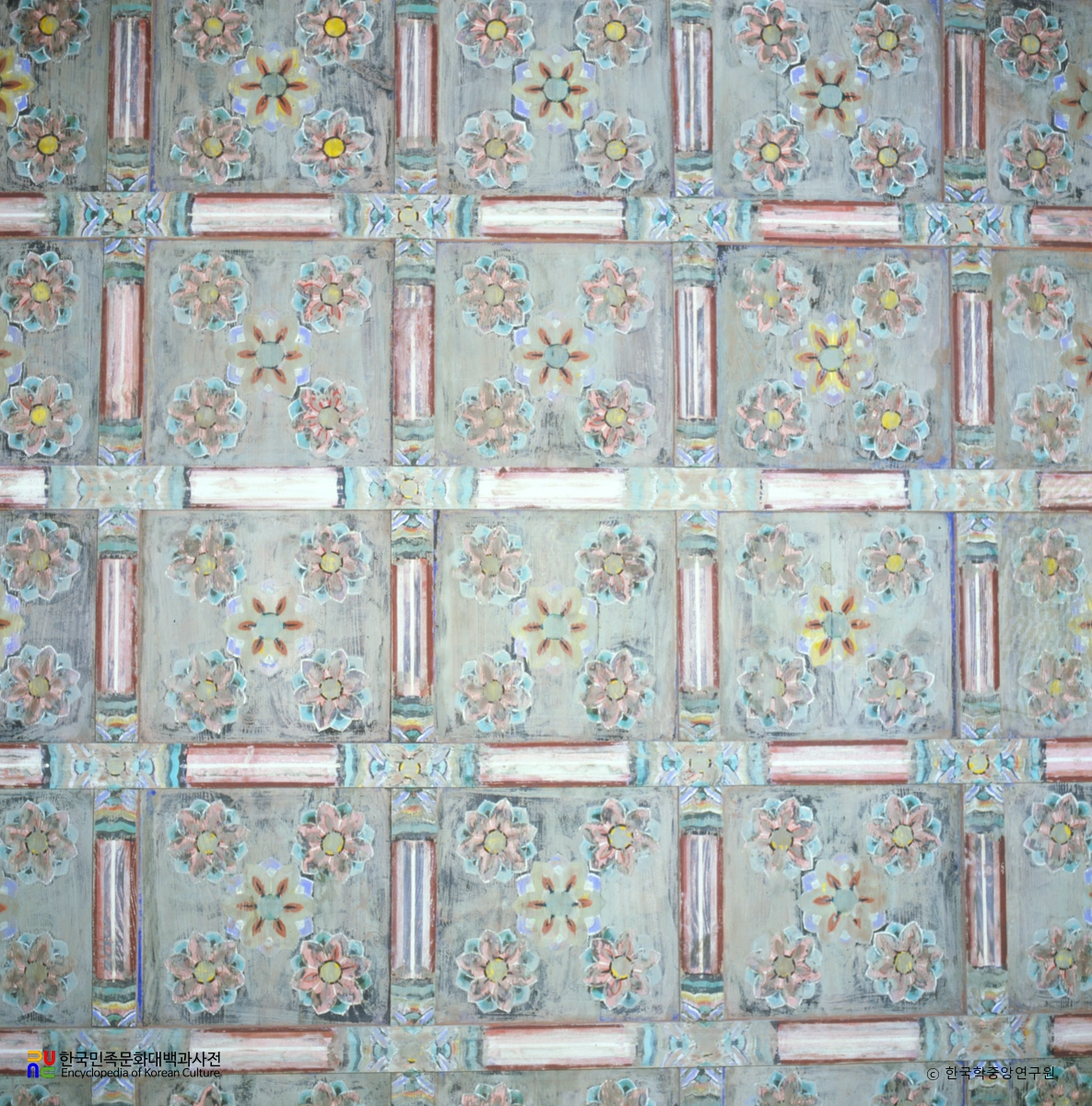 서울 경복궁 경회루 일층에서 바라본 천정