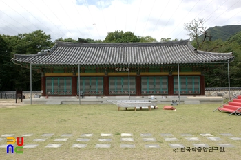 밀양 표충서원 강당 정면