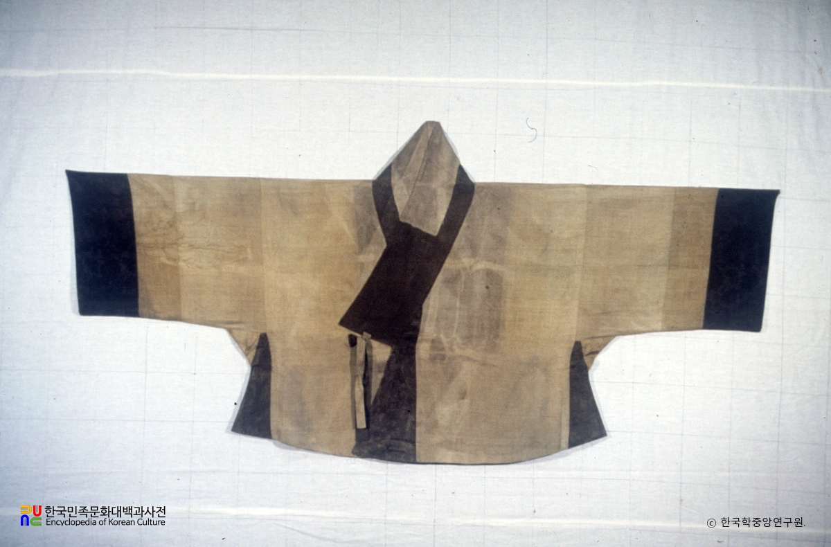 안동김씨 묘 출토 의복 / 저고리