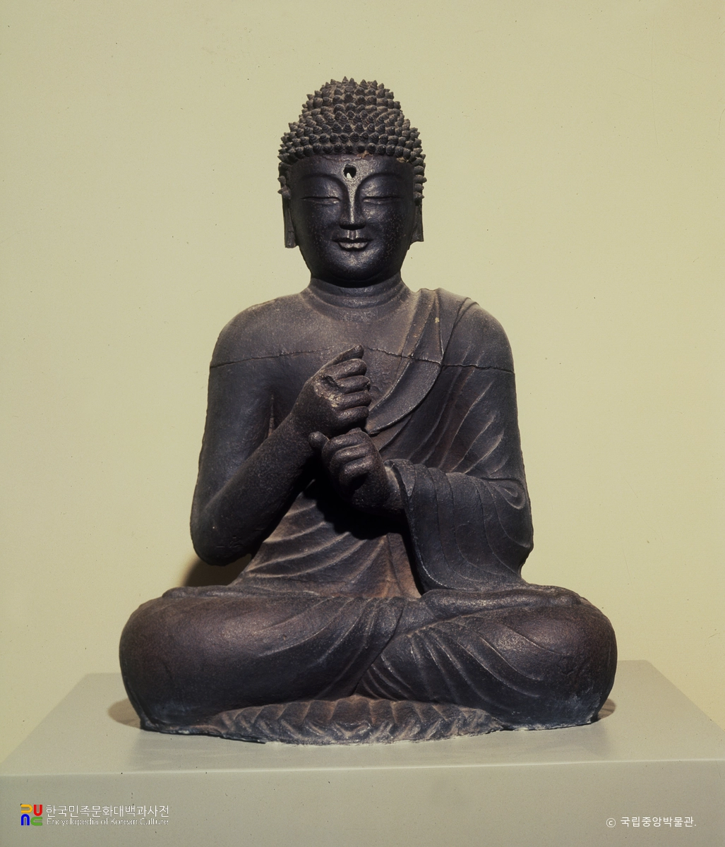 철조비로자나불좌상