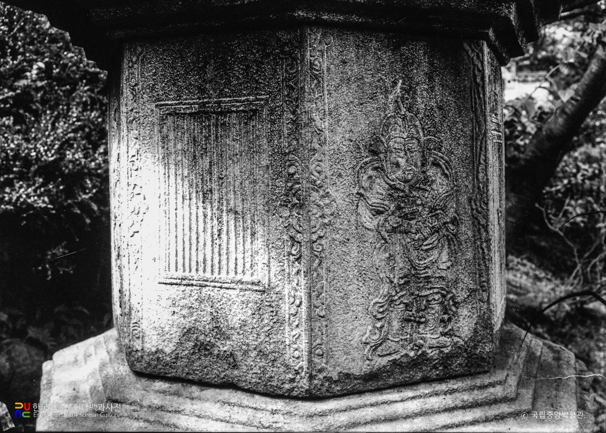 원주 거돈사지 원공국사탑 탑신부